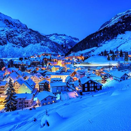 Top Modernes Apartment Im Herzen Von Andermatt Balkon & Bergblick Экстерьер фото