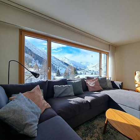 Top Modernes Apartment Im Herzen Von Andermatt Balkon & Bergblick Экстерьер фото
