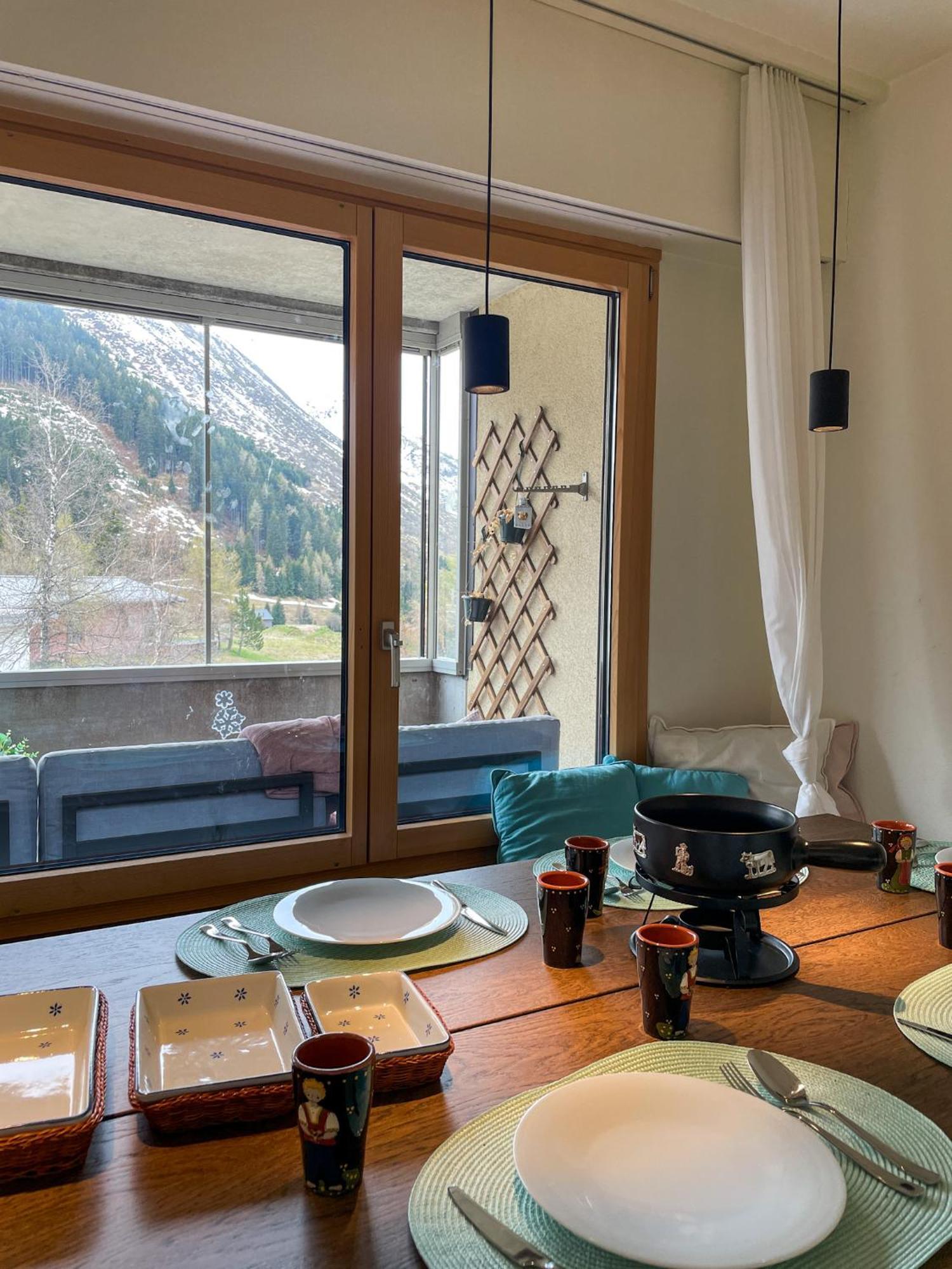 Top Modernes Apartment Im Herzen Von Andermatt Balkon & Bergblick Экстерьер фото