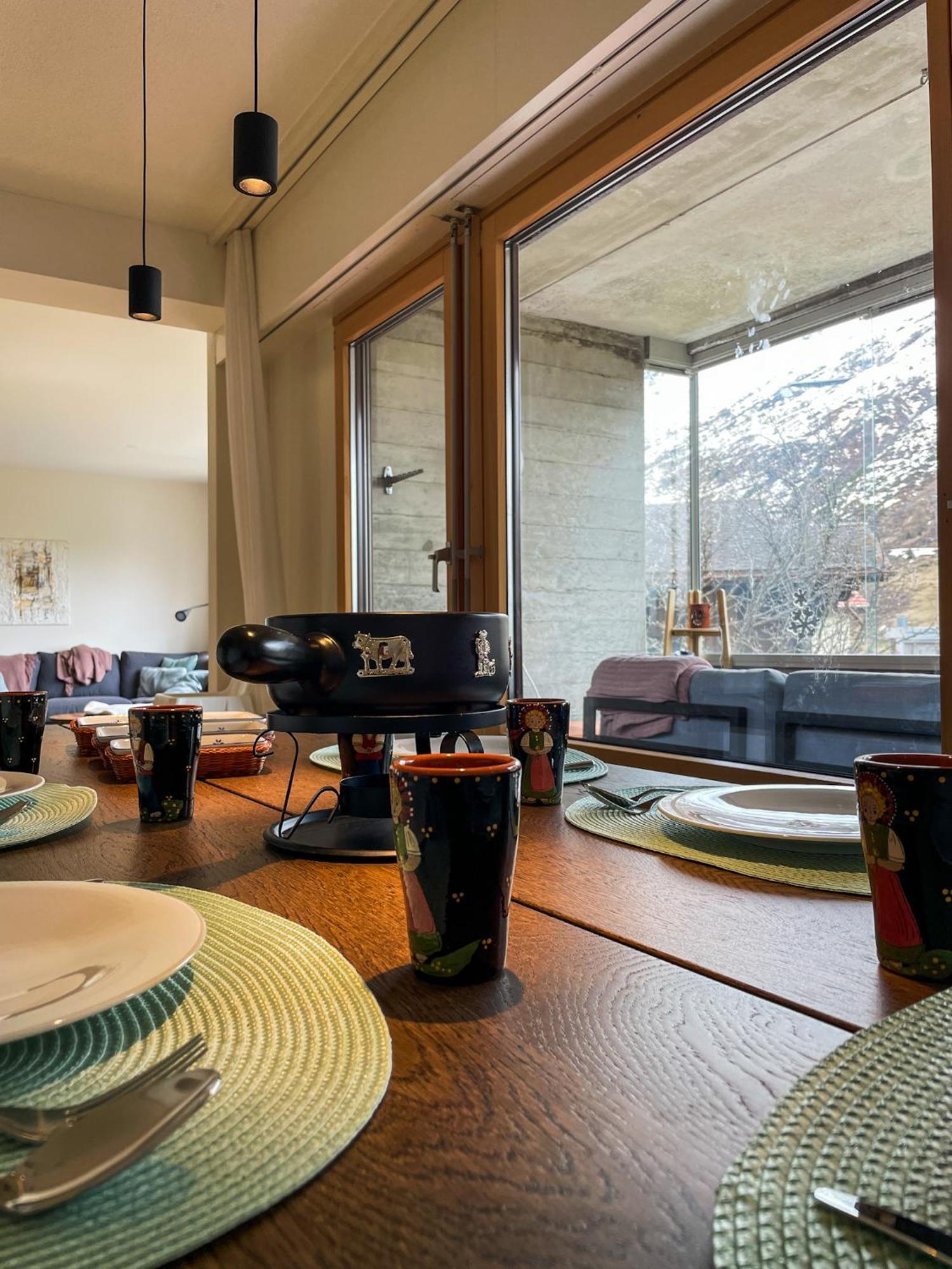 Top Modernes Apartment Im Herzen Von Andermatt Balkon & Bergblick Экстерьер фото