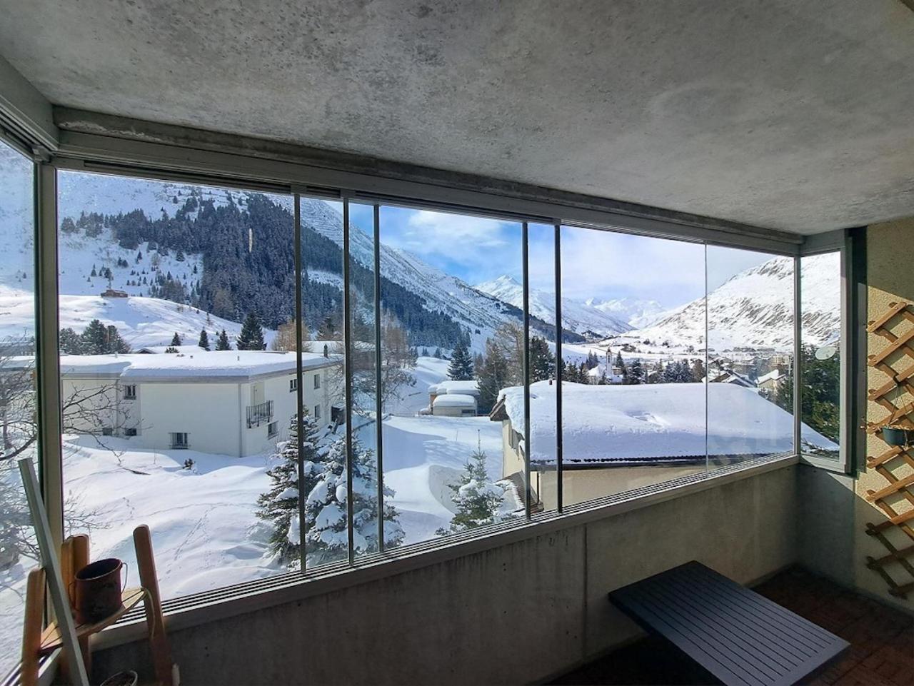 Top Modernes Apartment Im Herzen Von Andermatt Balkon & Bergblick Экстерьер фото